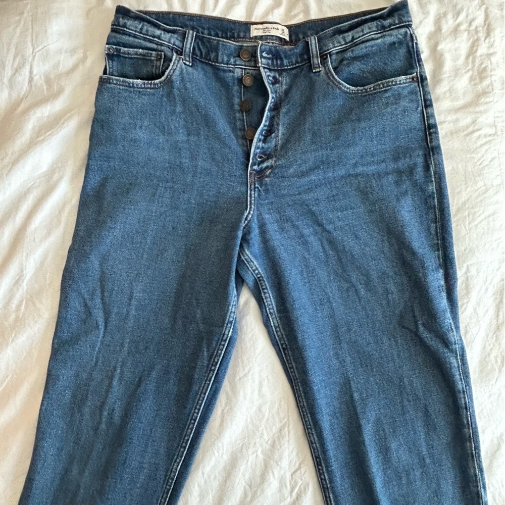 Abercrombie the mom high rise jeans